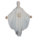 Casulla con bordado de San Antonio