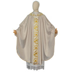 Casulla Oro/color Lurex con Rico Bordado de Rosas
